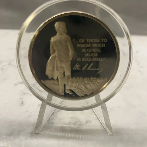 JFK Gold Commemorative Coin - Picture 2 of 2